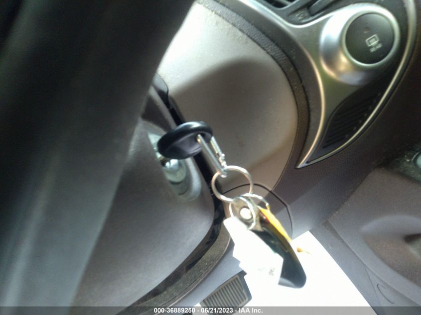 2014 HYUNDAI TUCSON SE - KM8JUCAG5EU876371