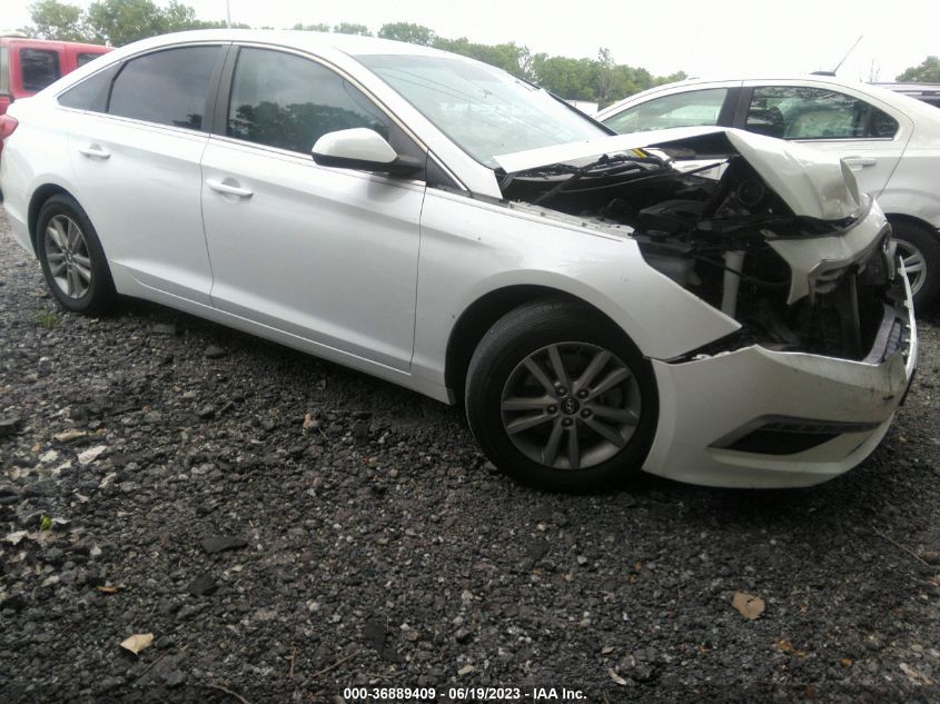 2015 HYUNDAI SONATA 2.4L SE - 5NPE24AF0FH038673