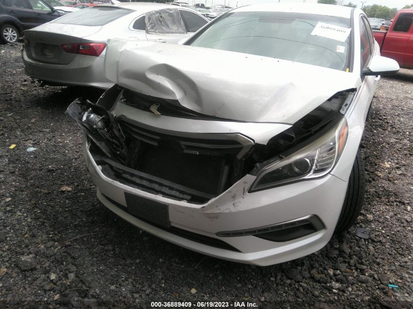 2015 HYUNDAI SONATA 2.4L SE - 5NPE24AF0FH038673