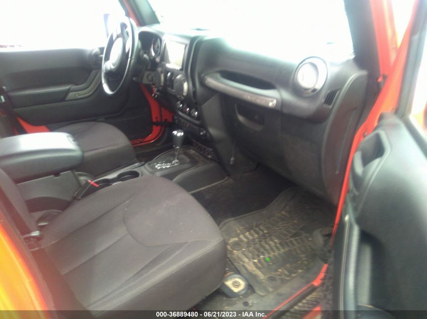 2015 JEEP WRANGLER UNLIMITED SPORT - 1C4BJWDG0FL589879