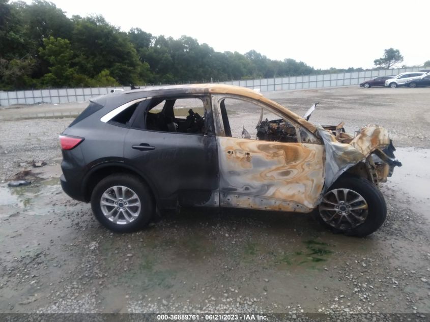 2020 FORD ESCAPE SE - 1FMCU0G60LUA22522