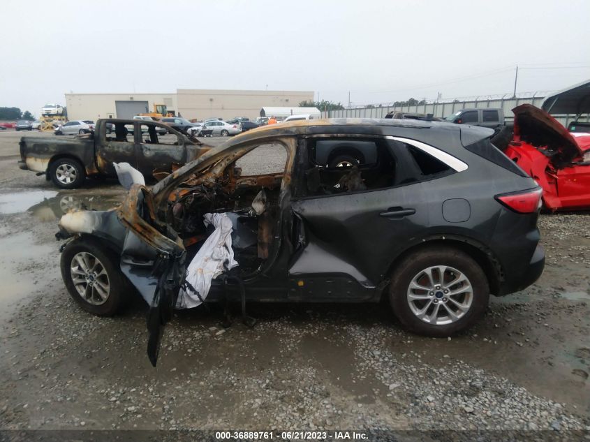 2020 FORD ESCAPE SE - 1FMCU0G60LUA22522