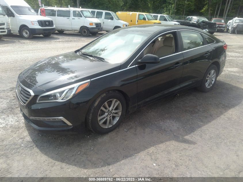 2015 HYUNDAI SONATA 2.4L SE - 5NPE24AF9FH211798