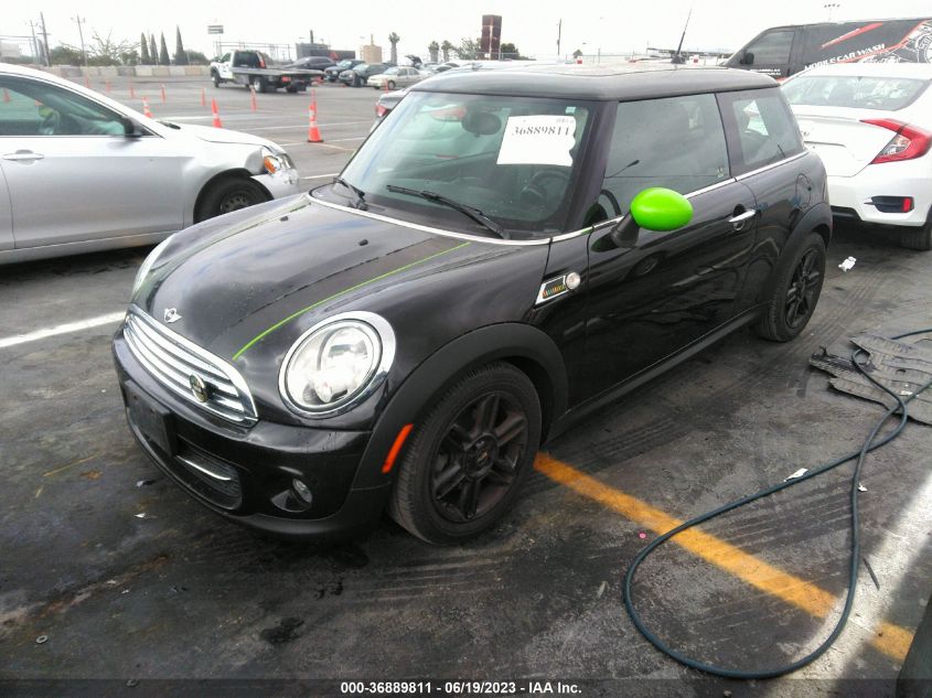 2013 MINI COOPER HARDTOP - WMWSU3C51DT688534