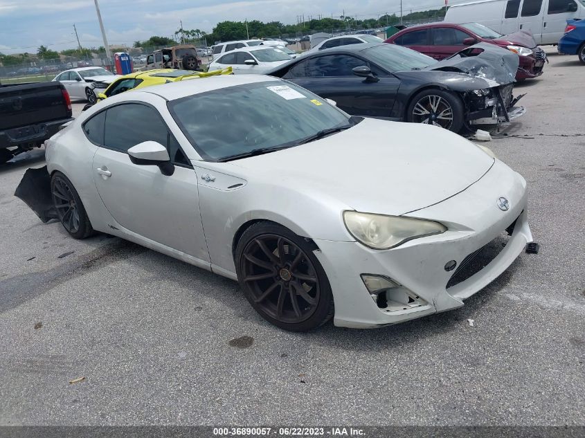 VIN JF1ZNAA1XD1708185 2013 SCION FR-S no.1