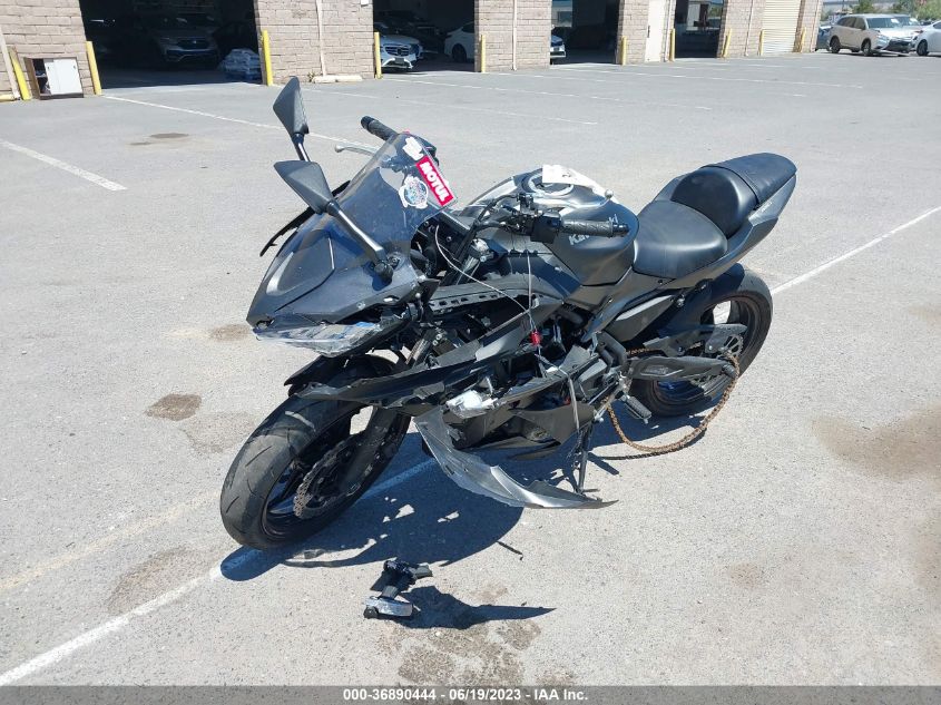 VIN ML5EXEN17NDA75999 2022 KAWASAKI EX650 N