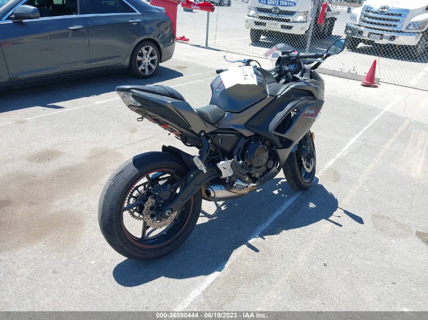 VIN ML5EXEN17NDA75999 2022 KAWASAKI EX650 N