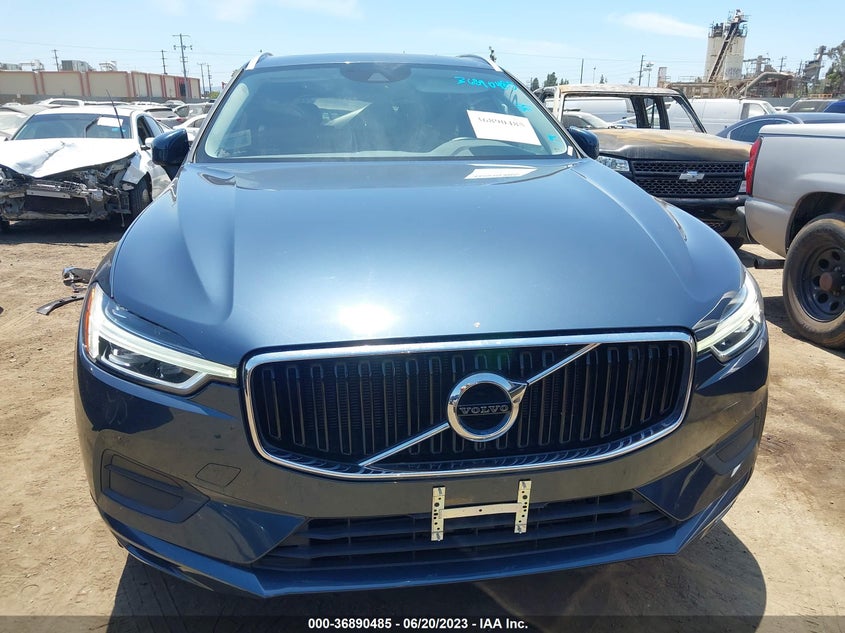 VIN LYV102RK7KB377869 2019 VOLVO XC60 MOMENTUM
