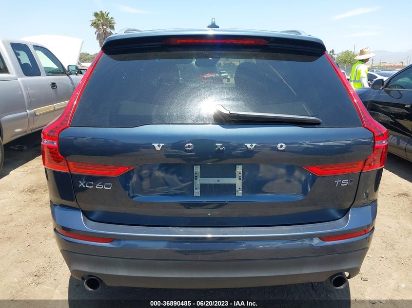 VIN LYV102RK7KB377869 2019 VOLVO XC60 MOMENTUM