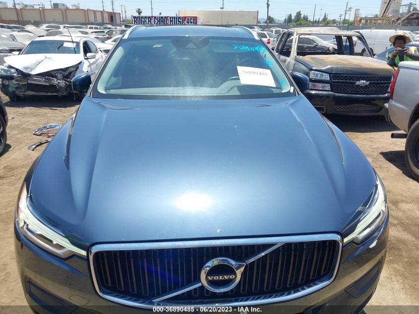 VIN LYV102RK7KB377869 2019 VOLVO XC60 MOMENTUM