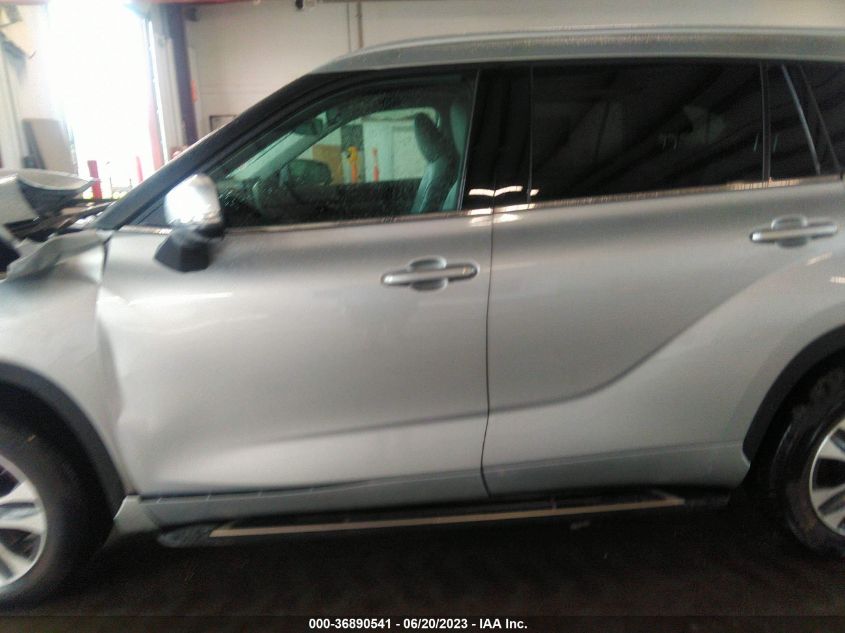 2022 TOYOTA HIGHLANDER XLE - 5TDHZRAH5NS542703