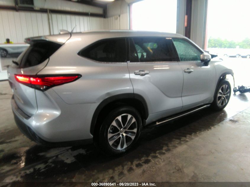 2022 TOYOTA HIGHLANDER XLE - 5TDHZRAH5NS542703