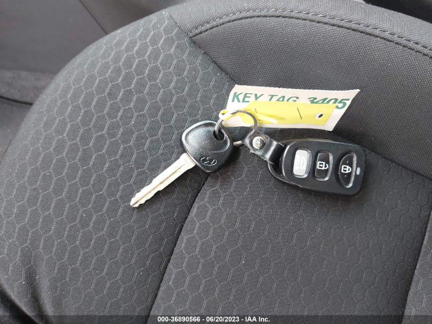 2020 HYUNDAI ELANTRA SEL - 5NPD84LF3LH573192