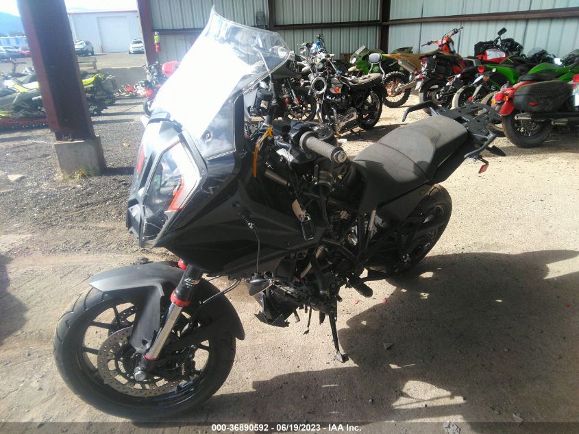 2022 KTM 1290 SUPER ADVENTURE S VBKV79409NM960061