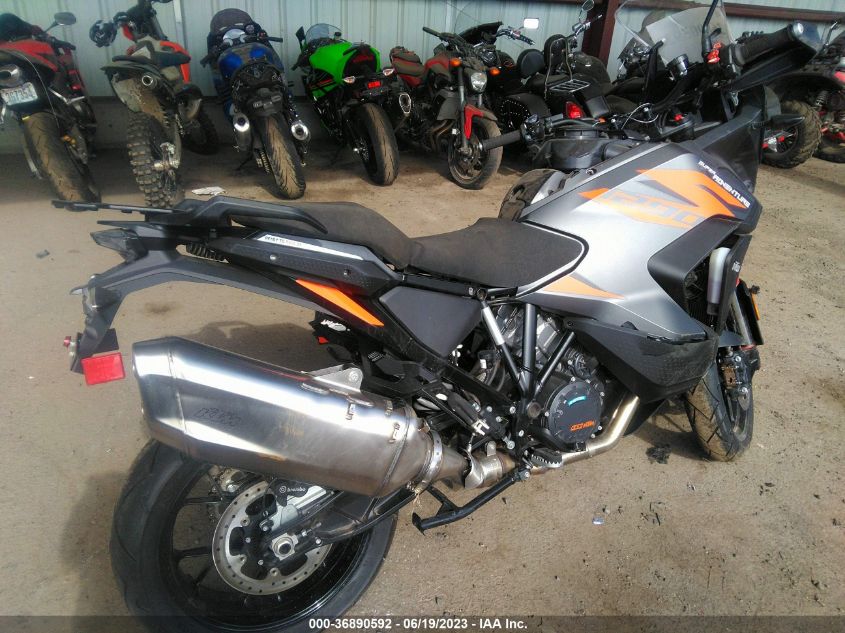 2022 KTM 1290 SUPER ADVENTURE S VBKV79409NM960061