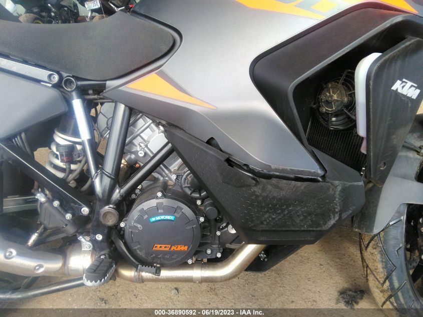 2022 KTM 1290 SUPER ADVENTURE S VBKV79409NM960061