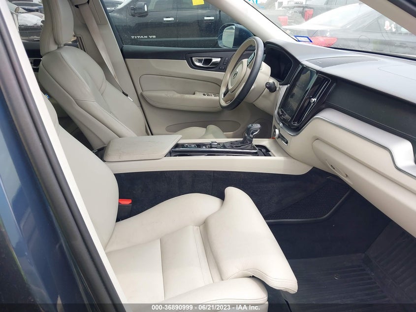 VIN LYV102DL5KB255463 2019 VOLVO XC60 INSCRIPTION