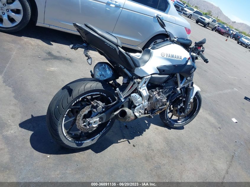 2015 YAMAHA FZ07 JYARM06E3FA003326