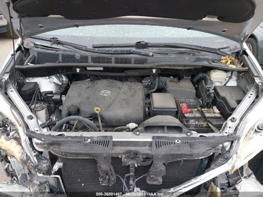 2018 TOYOTA SIENNA LE - 5TDKZ3DC9JS906702