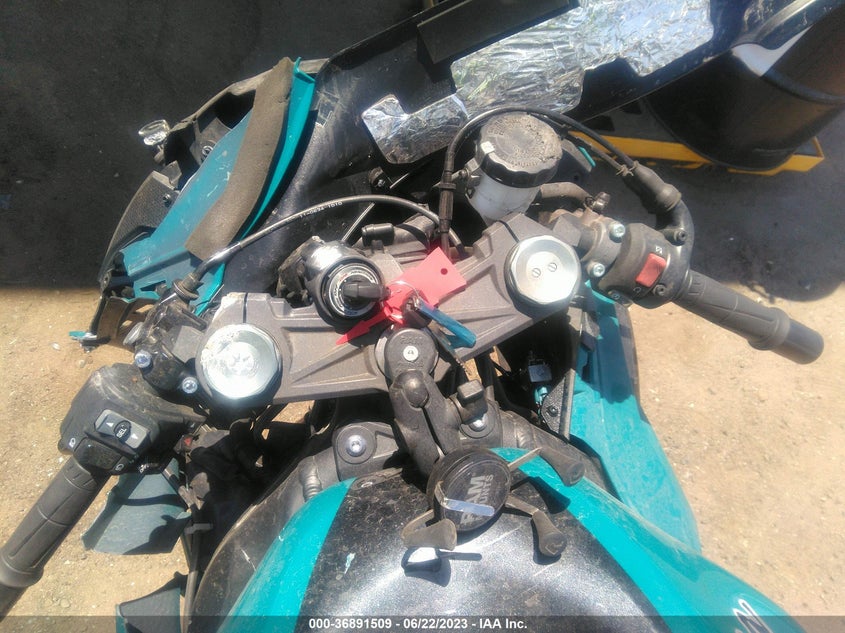 VIN JKBZXJH18MA009573 2021 KAWASAKI ZX636 K
