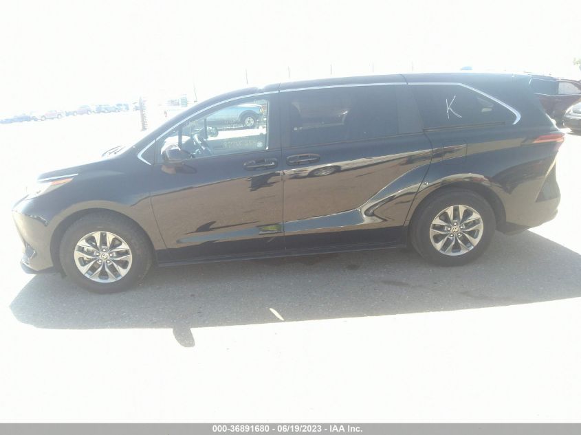 2022 TOYOTA SIENNA LE - 5TDKRKEC5NS075505