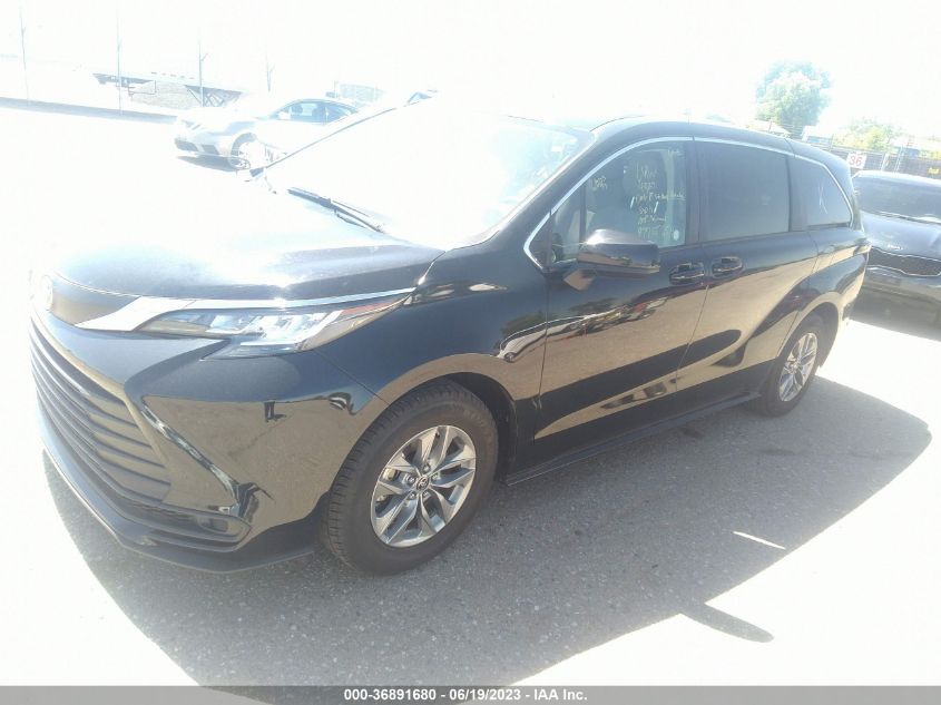 2022 TOYOTA SIENNA LE - 5TDKRKEC5NS075505