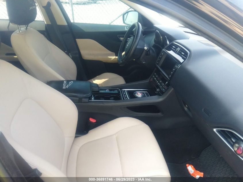 2018 JAGUAR F-PACE 25T PREMIUM - SADCJ2FX2JA276187