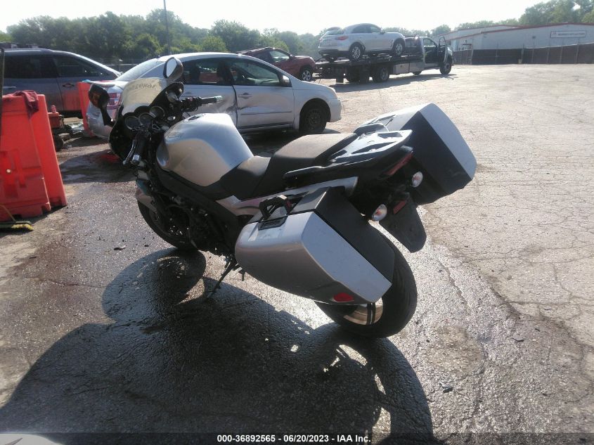 2011 TRIUMPH MOTORCYCLE SPRINT GT/ABS - SMT601PK9BJ465723