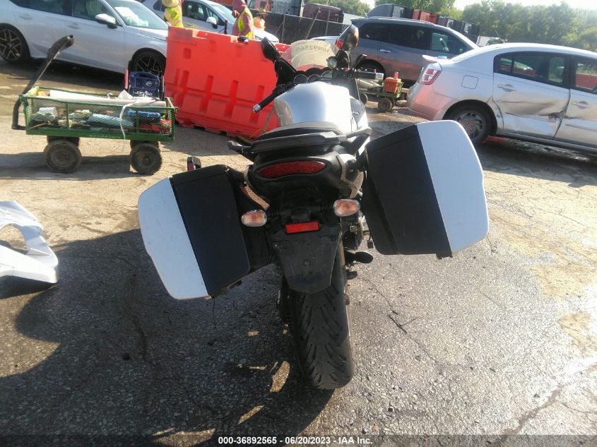 2011 TRIUMPH MOTORCYCLE SPRINT GT/ABS - SMT601PK9BJ465723