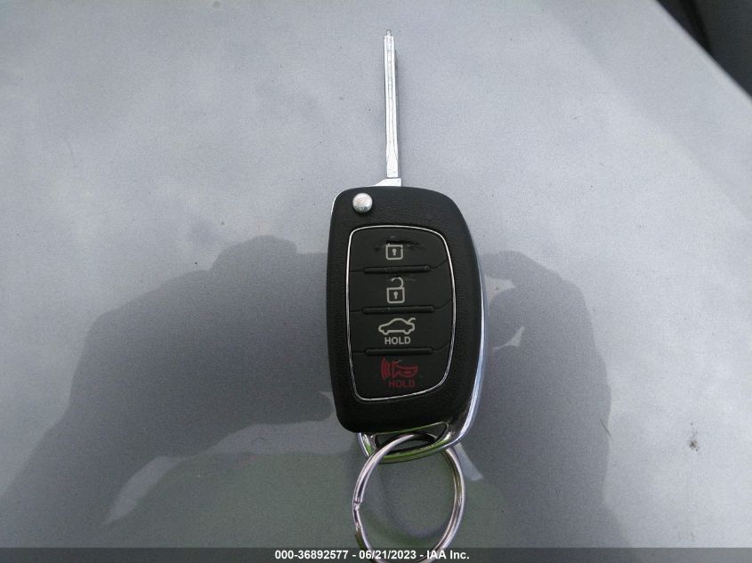 2015 HYUNDAI SONATA 2.4L SE - 5NPE24AF2FH228751