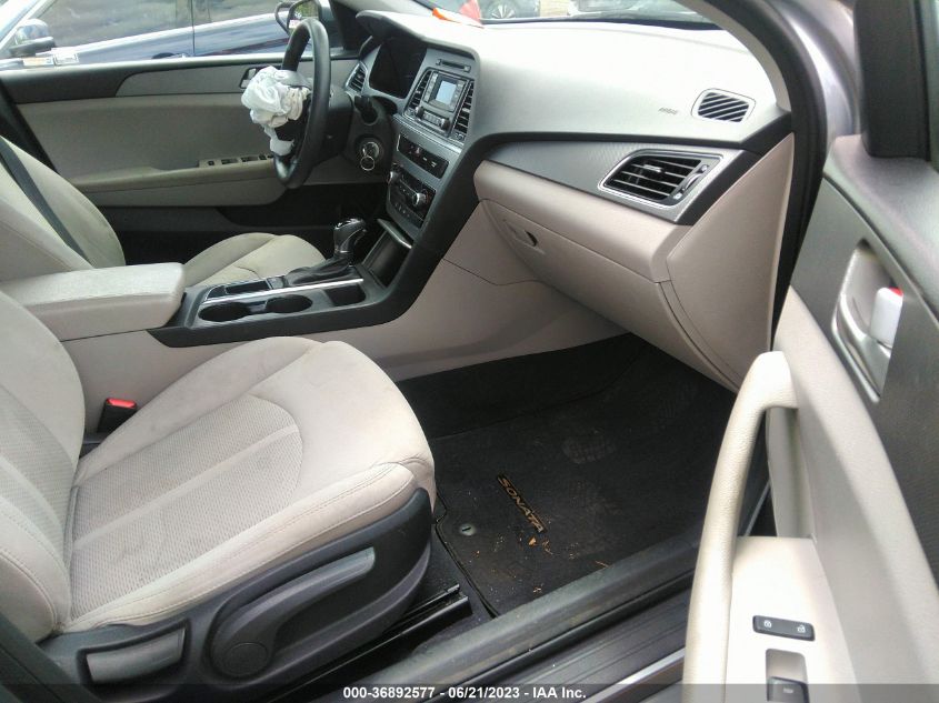 2015 HYUNDAI SONATA 2.4L SE - 5NPE24AF2FH228751