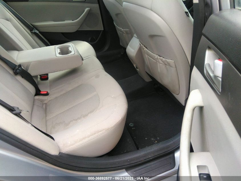 2015 HYUNDAI SONATA 2.4L SE - 5NPE24AF2FH228751