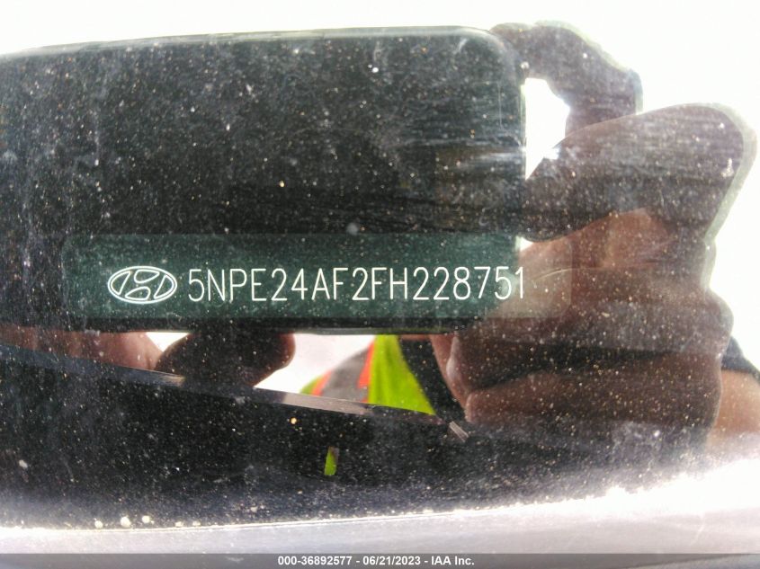 2015 HYUNDAI SONATA 2.4L SE - 5NPE24AF2FH228751