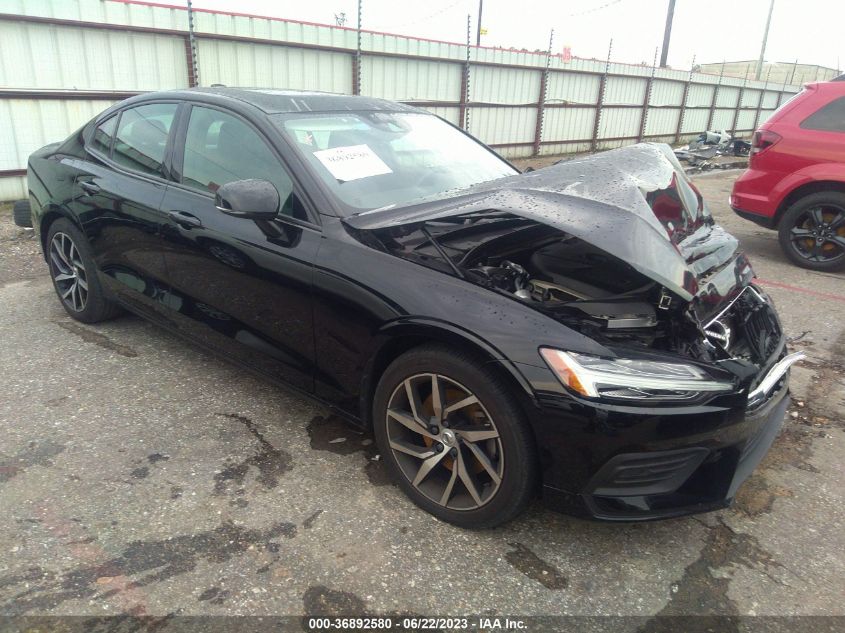 2019 VOLVO S60 T5 MOMENTUM - 7JR102FKXKG016131