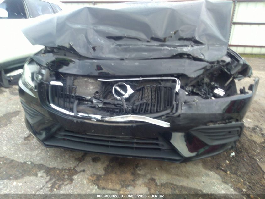 2019 VOLVO S60 T5 MOMENTUM - 7JR102FKXKG016131