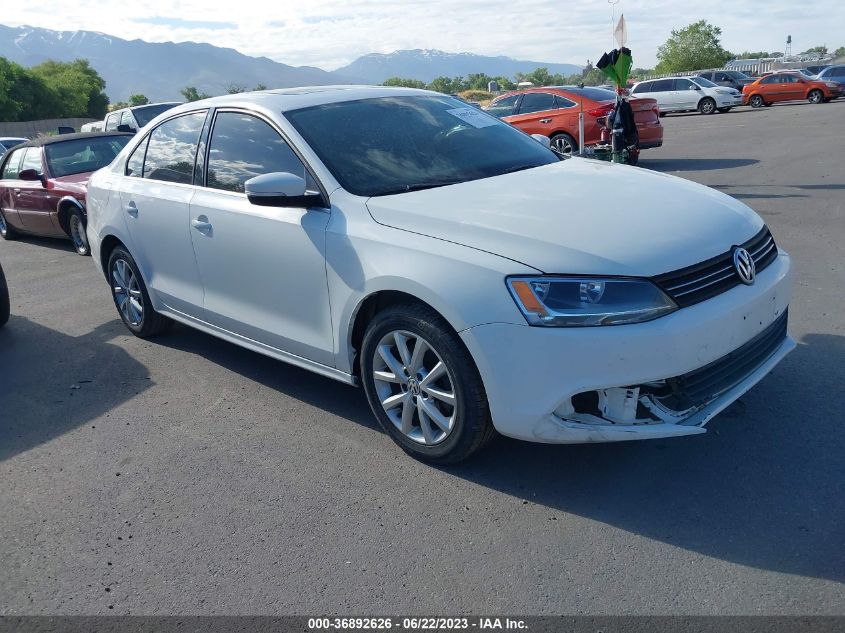 2013 VOLKSWAGEN JETTA SEDAN SE W/CONVENIENCE/SUNROOF - 3VWDP7AJXDM410317