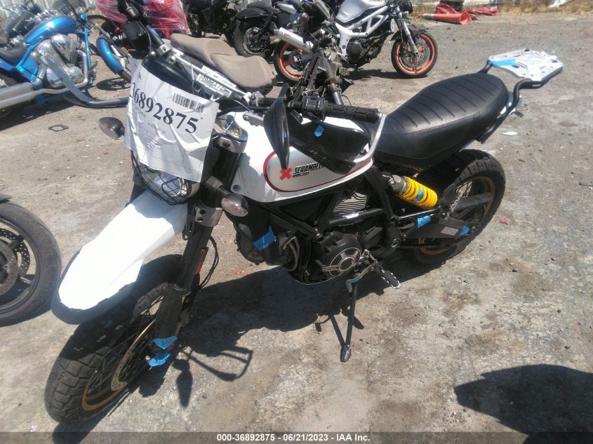 2017 DUCATI SCRAMBLER DESERT SLED ZDMKAFBM9HB000172