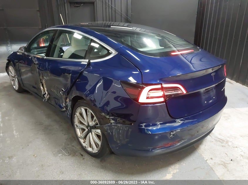 VIN 5YJ3E1EB9JF147676 2018 TESLA MODEL 3 LONG RANGE