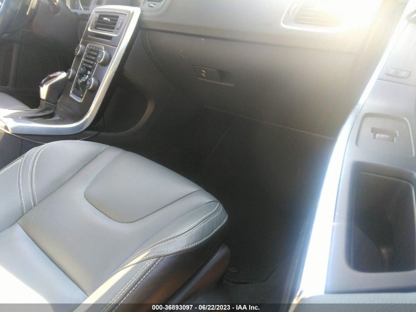 2014 VOLVO S60 T5 - YV1612FS3E2286346