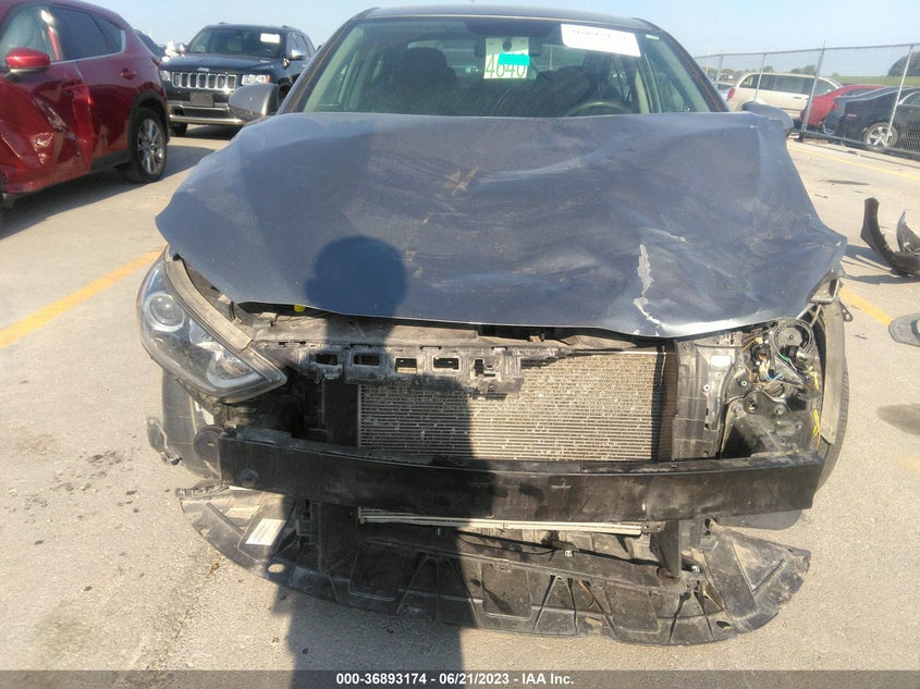 VIN KMHD74LF6JU577660 2018 HYUNDAI ELANTRA SE
