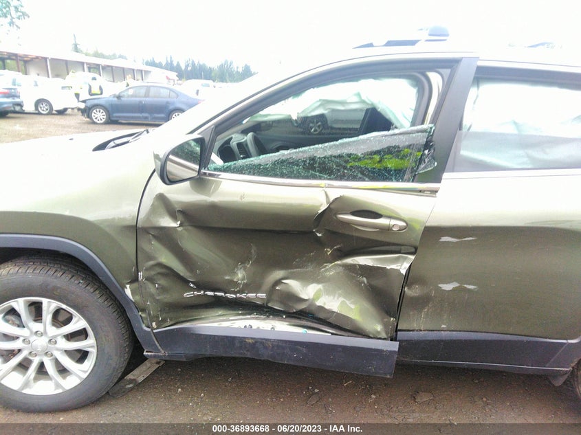 VIN 1C4PJMCB1KD168144 2019 JEEP CHEROKEE LATITUDE