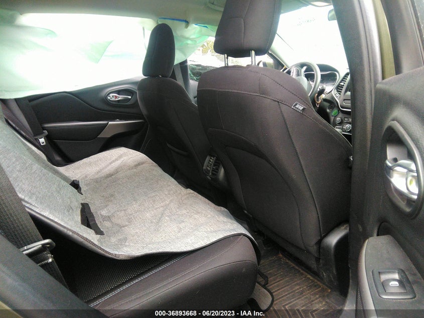 VIN 1C4PJMCB1KD168144 2019 JEEP CHEROKEE LATITUDE