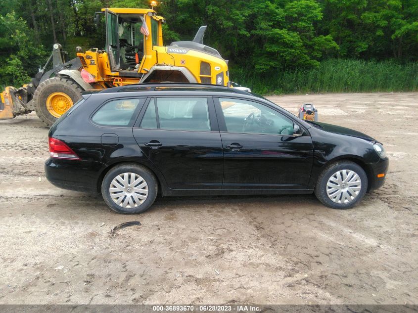 2013 VOLKSWAGEN JETTA SPORTWAGEN S - 3VWPP7AJ8DM610206