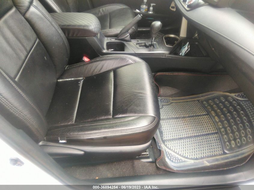 2016 TOYOTA RAV4 LE - JTMZFREV2GD084405