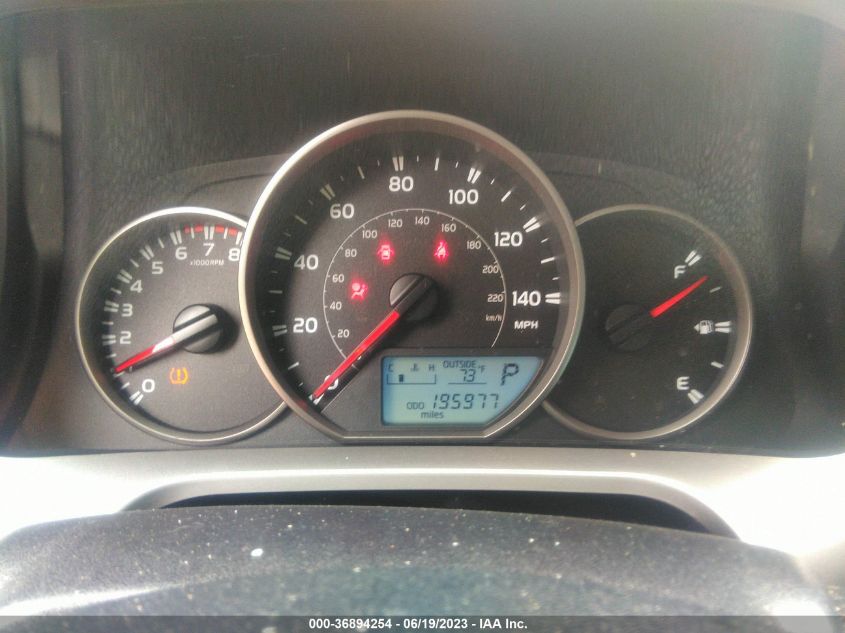2016 TOYOTA RAV4 LE - JTMZFREV2GD084405