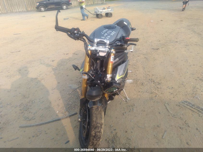 2022 TRIUMPH MOTORCYCLE SPEED TRIPLE 1200 RS SMTP01ST5NTAF7957