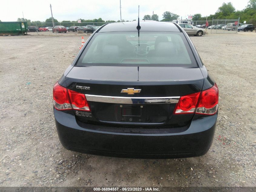 2014 CHEVROLET CRUZE LS - 1G1PA5SH8E7133673