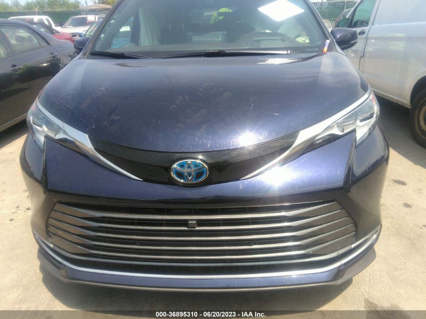 2021 TOYOTA SIENNA LIMITED/PLATINUM - 5TDERKEC2MS003818