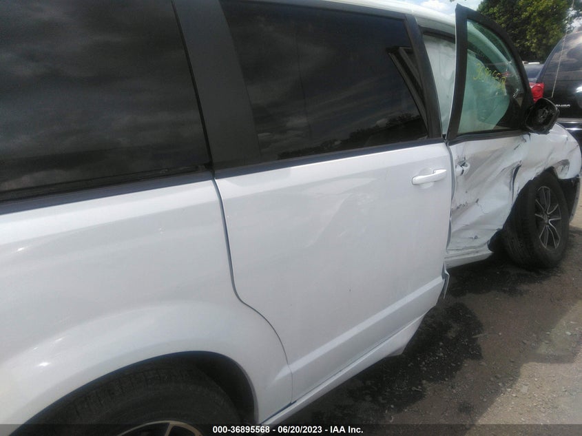 VIN 2C4RDGCG5JR181892 2018 DODGE GRAND CARAVAN SXT