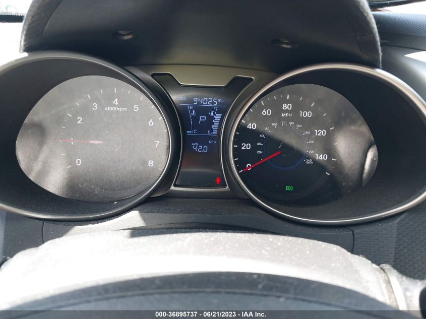 2013 HYUNDAI VELOSTER W/BLACK INT - KMHTC6AD1DU118920